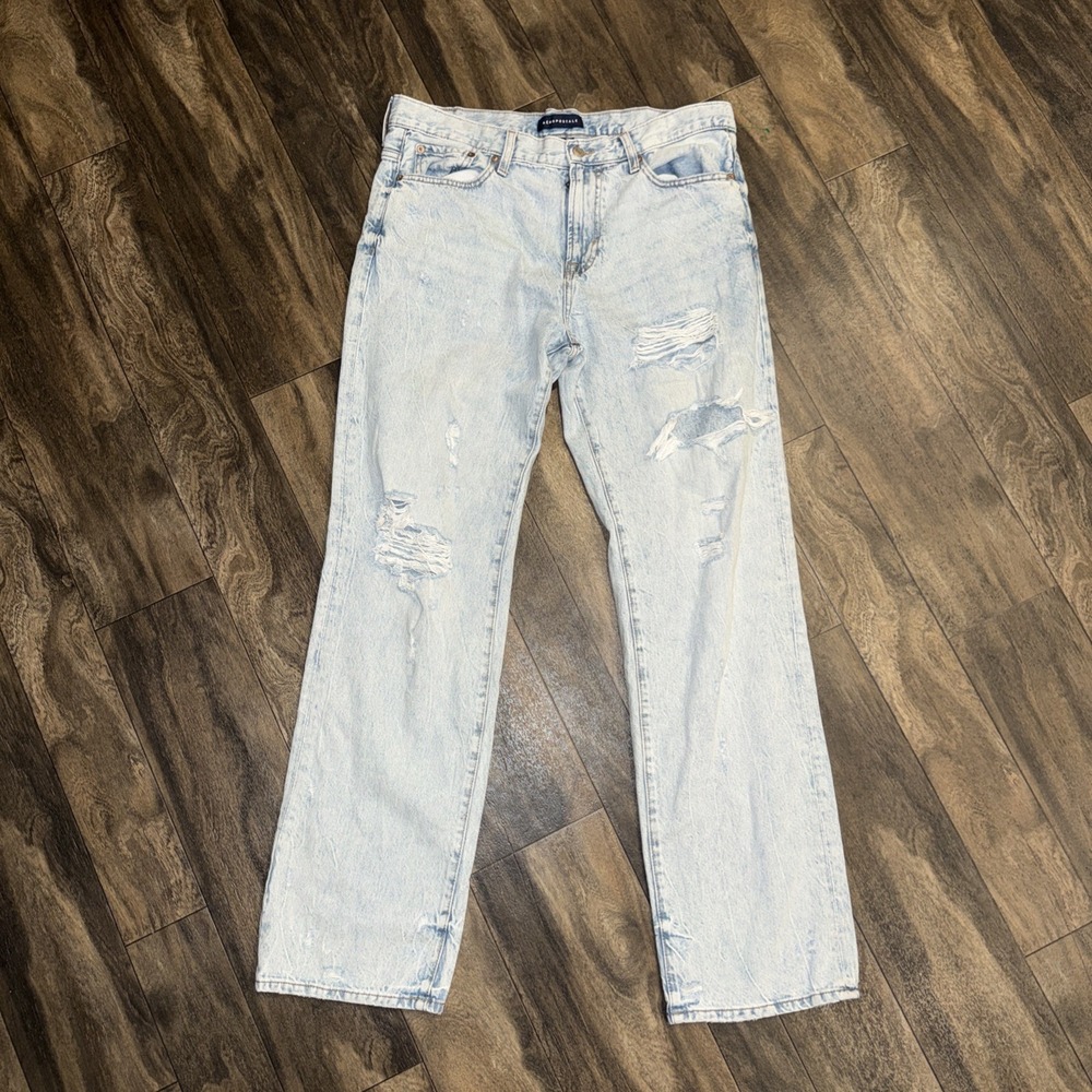 Aeropostale Relaxed Fit Distressed Light Wash Denim Jeans Men's Size 34/34